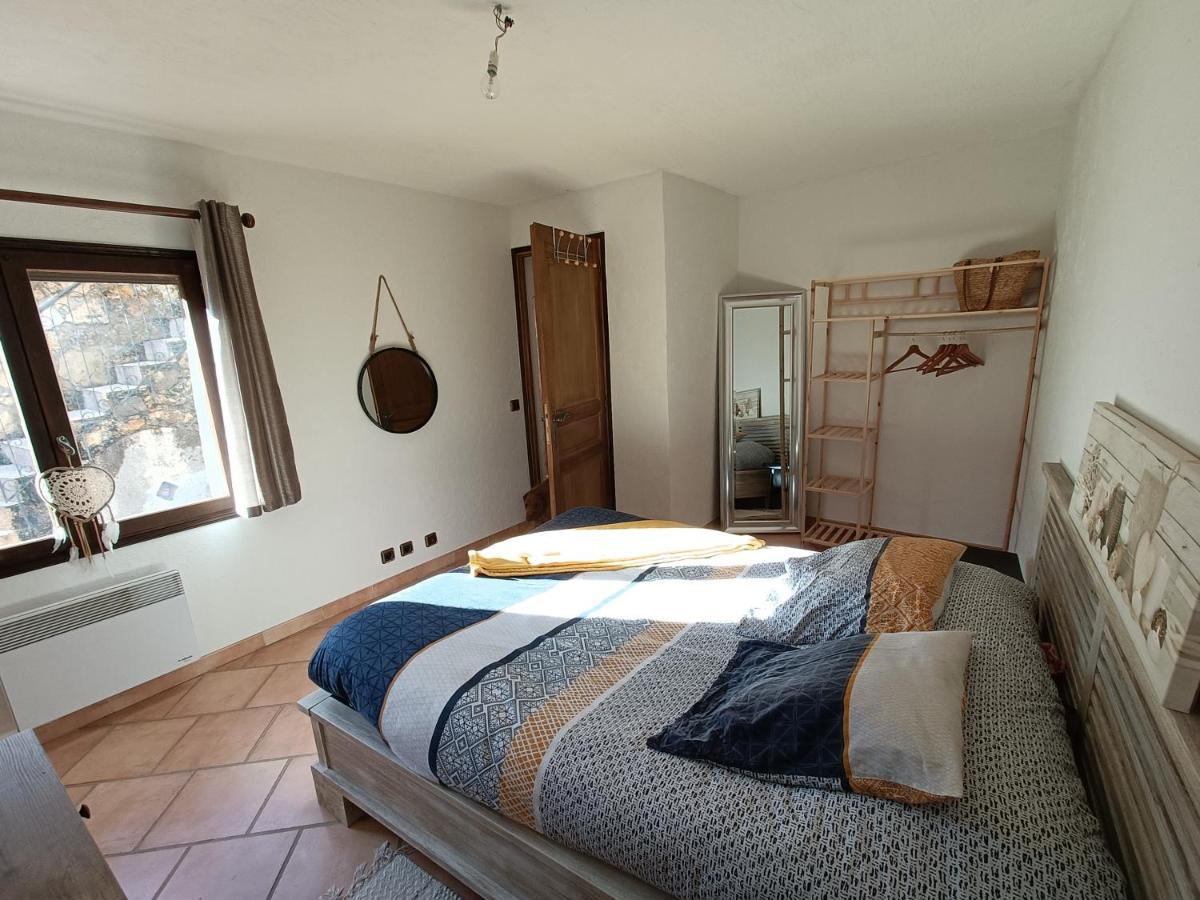 Appartement privatisé dans maison Utelle Esterno foto