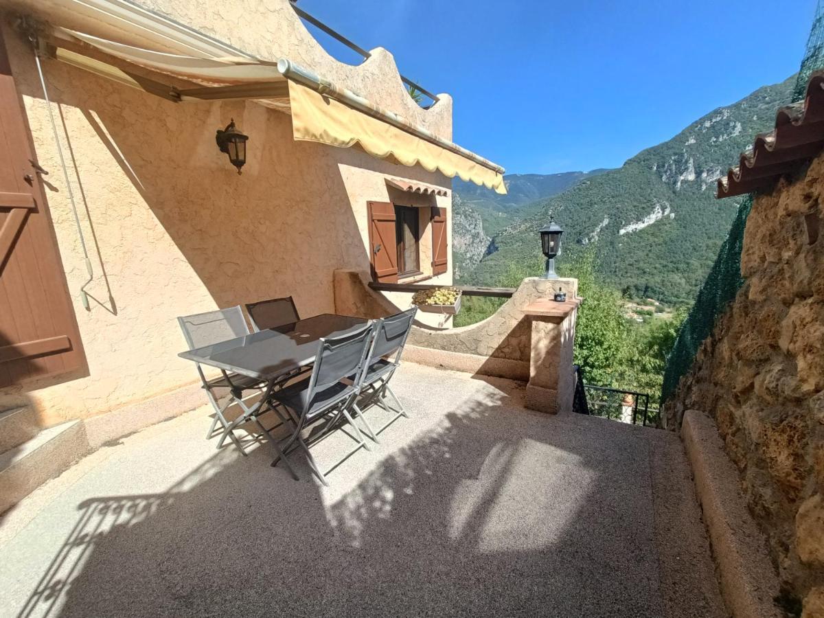 Appartement privatisé dans maison Utelle Esterno foto